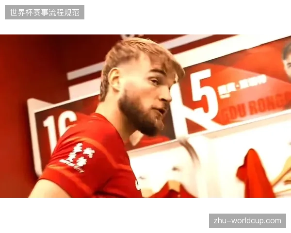 成都蓉城后卫莱切特凭借关键的防守数据，坐稳赛季最佳阵容后卫席位
